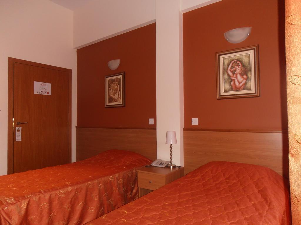 Crown Inn Hotel Nicosia Exterior photo