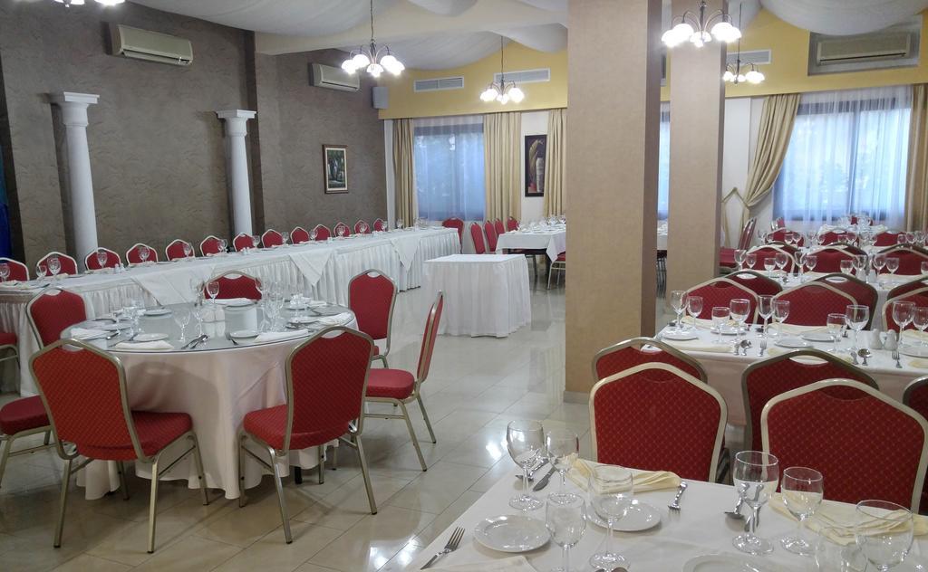 Crown Inn Hotel Nicosia Exterior photo